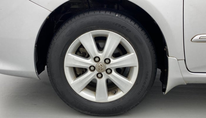 2010 Toyota Corolla Altis GL PETROL, Petrol, Manual, 75,213 km, Left Front Wheel