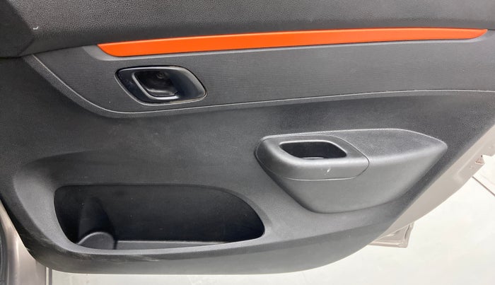 2018 Renault Kwid CLIMBER 1.0 AMT, Petrol, Automatic, 87,110 km, Driver Side Door Panels Control