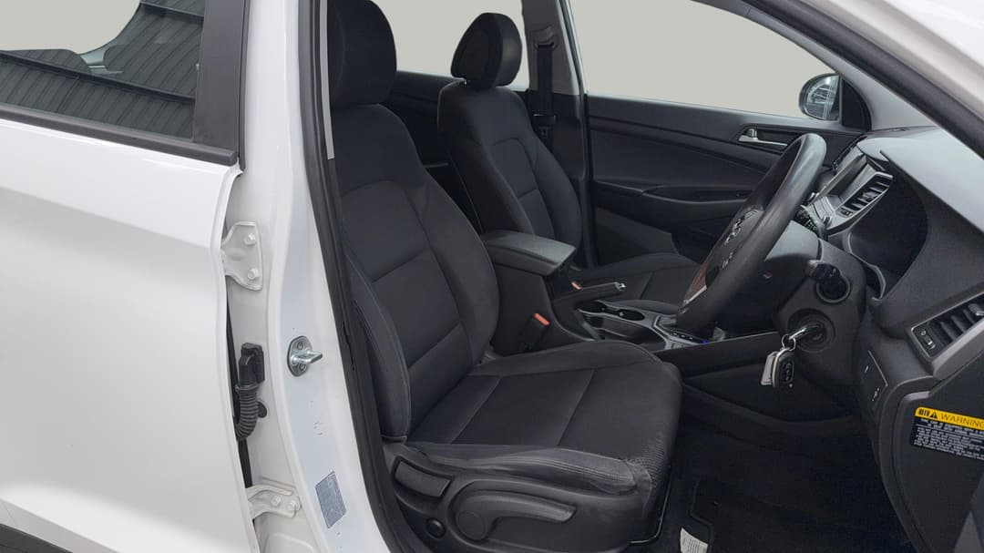 2017 Hyundai Tucson Active (FWD), Automatic, 129894 km, Right Side Front Door Cabin View