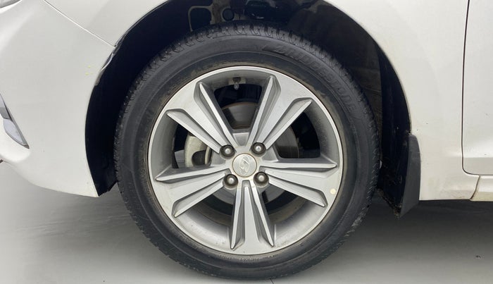 2017 Hyundai Verna 1.6 VTVT SX (O) AT, CNG, Automatic, 33,561 km, Left Front Wheel