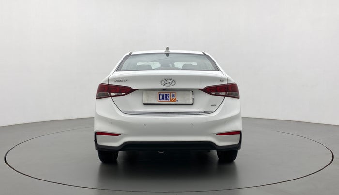 2017 Hyundai Verna 1.6 VTVT SX (O) AT, CNG, Automatic, 33,561 km, Back/Rear