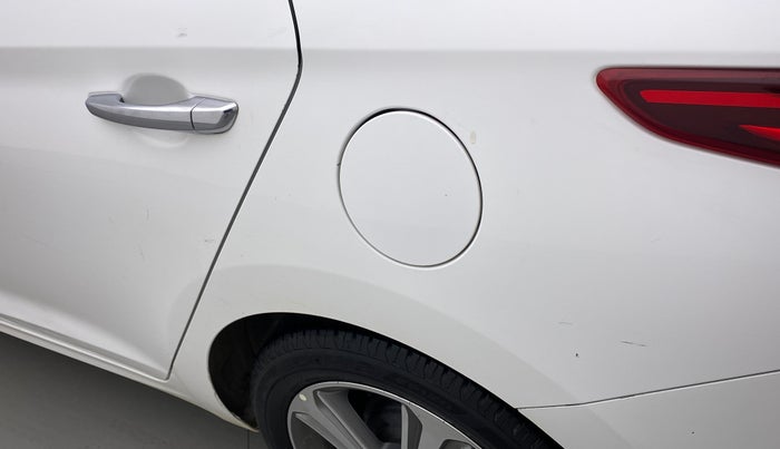 2017 Hyundai Verna 1.6 VTVT SX (O) AT, CNG, Automatic, 33,561 km, Left quarter panel - Minor scratches
