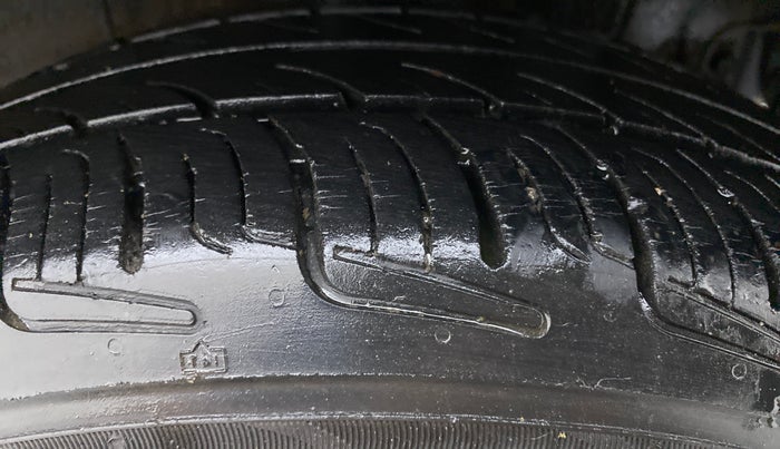 2015 Hyundai Xcent SX 1.2, Petrol, Manual, 94,845 km, Left Rear Tyre Tread