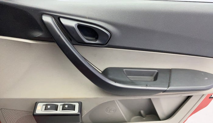 2018 Tata Tiago XE PETROL, Petrol, Manual, 50,624 km, Driver Side Door Panels Control