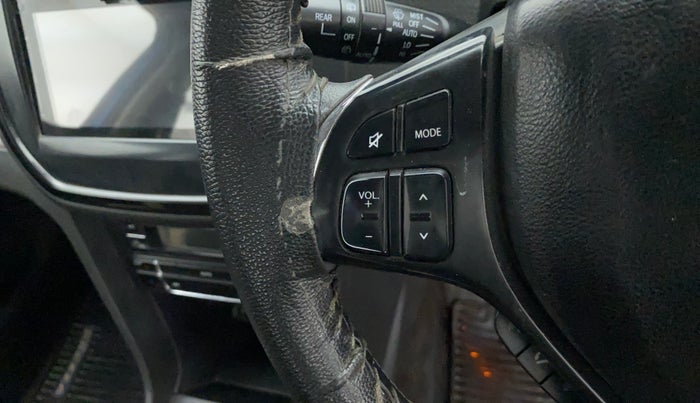 2016 Maruti Vitara Brezza ZDI PLUS DUAL TONE, Diesel, Manual, 1,22,971 km, Steering wheel - Sound system control not functional