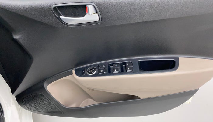 2017 Hyundai Grand i10 SPORTZ (O) 1.2 KAPPA VTVT, Petrol, Manual, 37,126 km, Driver Side Door Panels Control