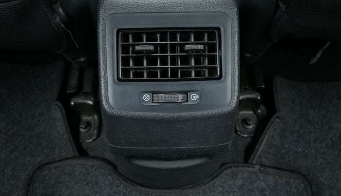 2014 Hyundai Grand i10 SPORTZ 1.2 KAPPA VTVT, Petrol, Manual, 33,629 km, Rear AC Vents