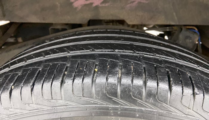 2018 Mahindra Thar CRDE 4X4 AC, Diesel, Manual, 25,743 km, Right Rear Tyre Tread
