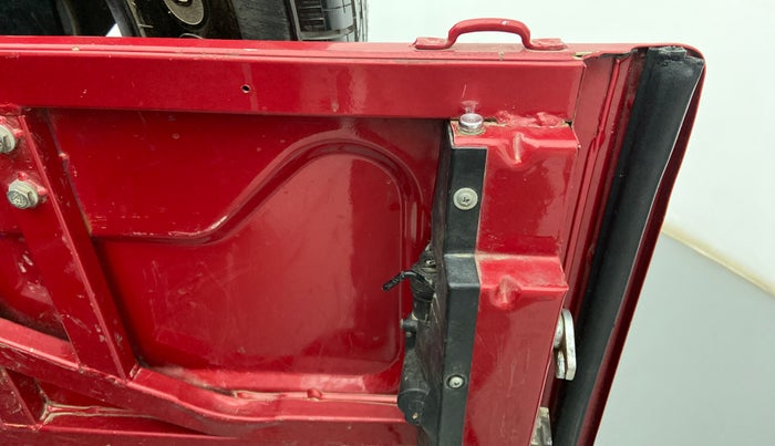 2018 Mahindra Thar CRDE 4X4 AC, Diesel, Manual, 25,743 km, Lock system - Boot door not opening through lever
