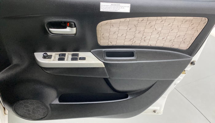 2016 Maruti Wagon R 1.0 VXI AMT, Petrol, Automatic, 85,138 km, Driver Side Door Panels Control