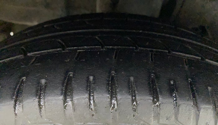 2017 Tata Tiago XZA PETROL, CNG, Automatic, 92,561 km, Right Rear Tyre Tread