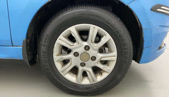 2017 Tata Tiago XZA PETROL, CNG, Automatic, 92,561 km, Right Front Wheel