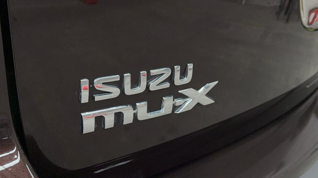 2017 Isuzu MU-X Ls-u (4x2), Automatic, 117992 km, Badge (Boot Left Side)