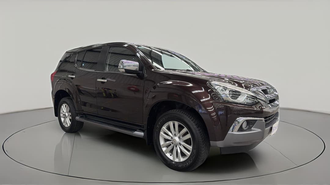 2017 Isuzu MU-X Ls-u (4x2), Automatic, 117992 km, Right Front Diagonal (45- Degree) View
