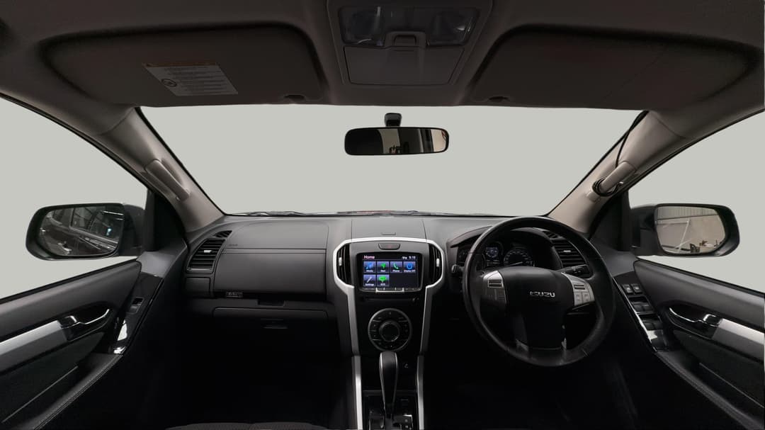2017 Isuzu MU-X Ls-u (4x2), Automatic, 117992 km, Dashboard View