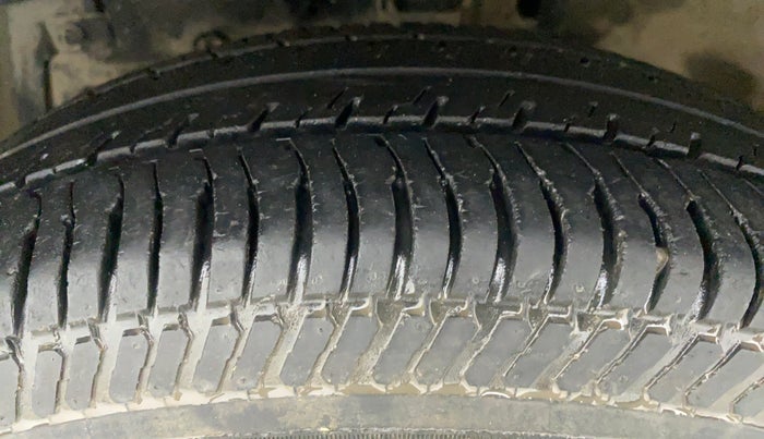 2012 Maruti Swift Dzire VXI, Petrol, Manual, 91,360 km, Left Front Tyre Tread