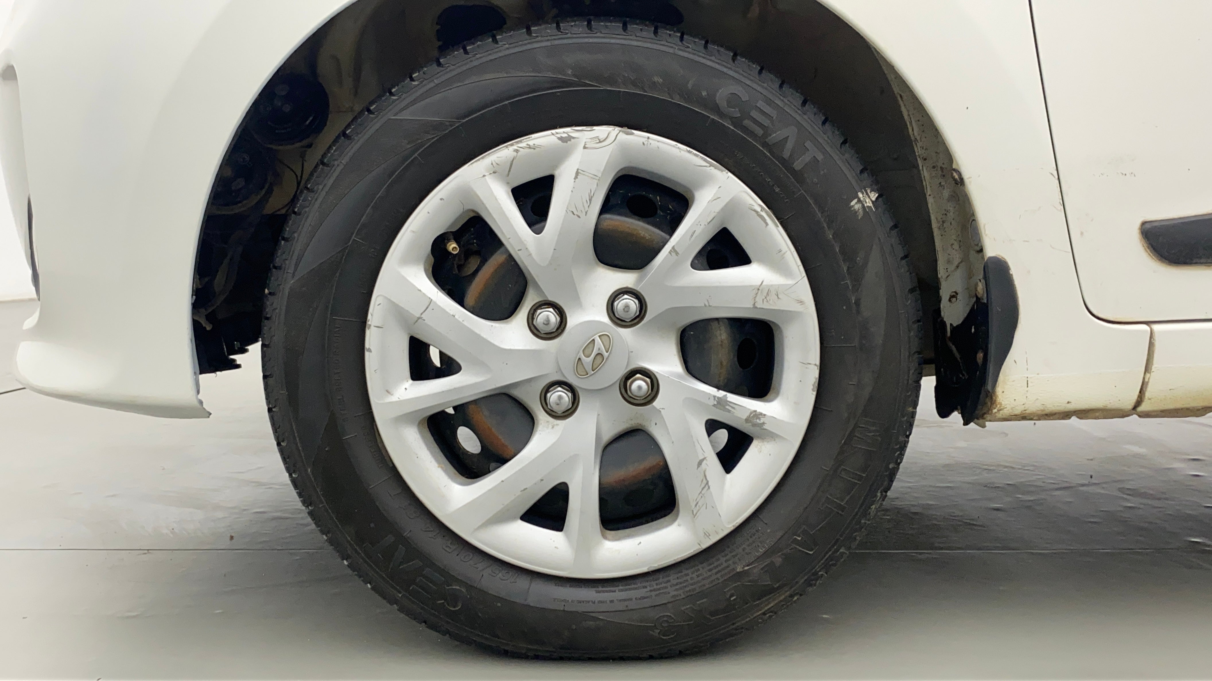 2017 Hyundai Grand i10 SPORTZ 1.2 KAPPA VTVT, Petrol, Manual, 58,290 km, Left Front Wheel