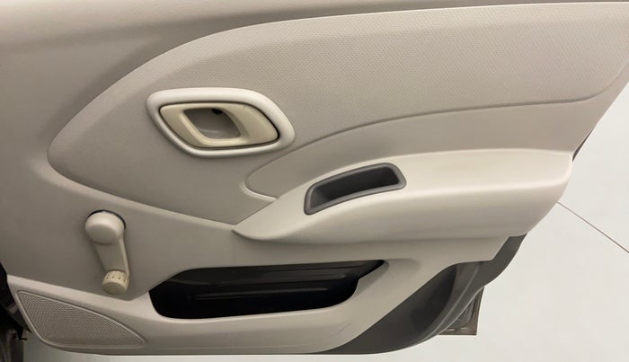 2016 Datsun Redi Go T, Petrol, Manual, 10,724 km, Driver Side Door Panels Control