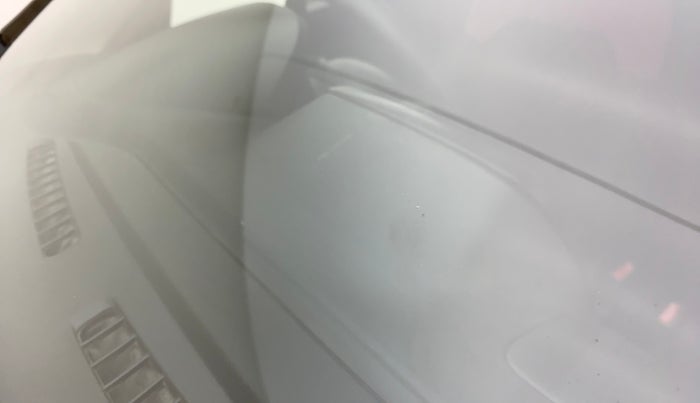 2018 Renault Kwid RXL 1.0, Petrol, Manual, 44,721 km, Front windshield - Minor spot on windshield