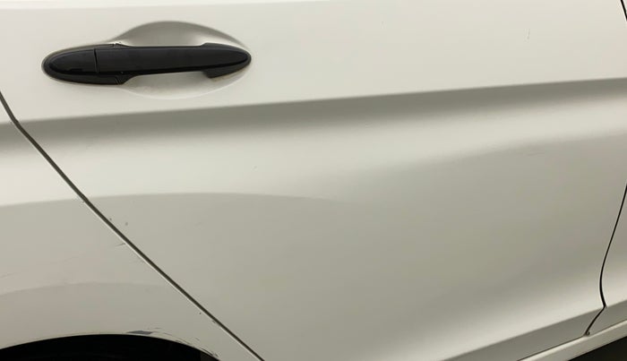 2015 Honda City 1.5L I-VTEC E MT, Petrol, Manual, 72,114 km, Right rear door - Minor scratches