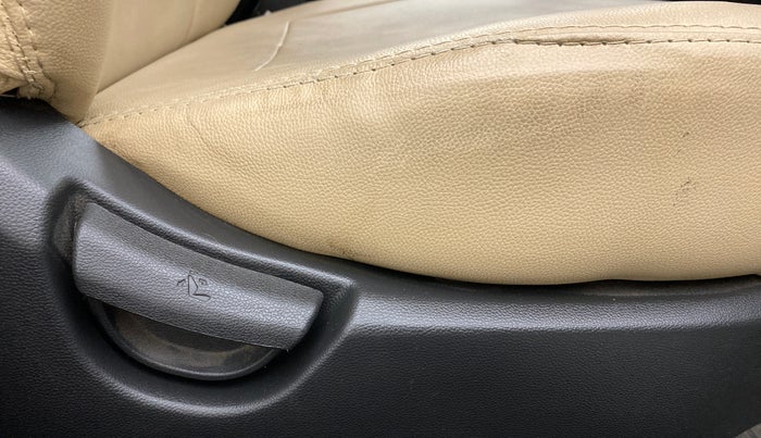 2019 Hyundai Grand i10 SPORTZ 1.2 KAPPA VTVT, Petrol, Manual, 55,812 km, Driver Side Adjustment Panel