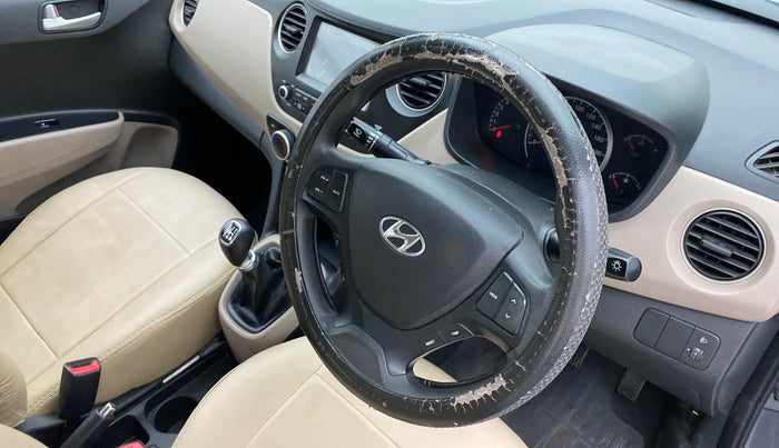 2019 Hyundai Grand i10 SPORTZ 1.2 KAPPA VTVT, Petrol, Manual, 55,812 km, Steering wheel - Steering cover is minor torn