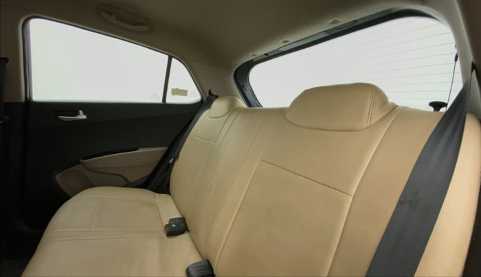 2019 Hyundai Grand i10 SPORTZ 1.2 KAPPA VTVT, Petrol, Manual, 55,812 km, Right Side Rear Door Cabin