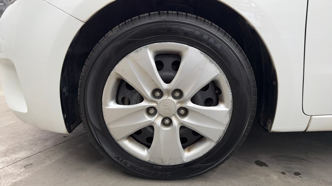 2017 Kia Cerato S, Manual, 142491 km, Left Front Wheel