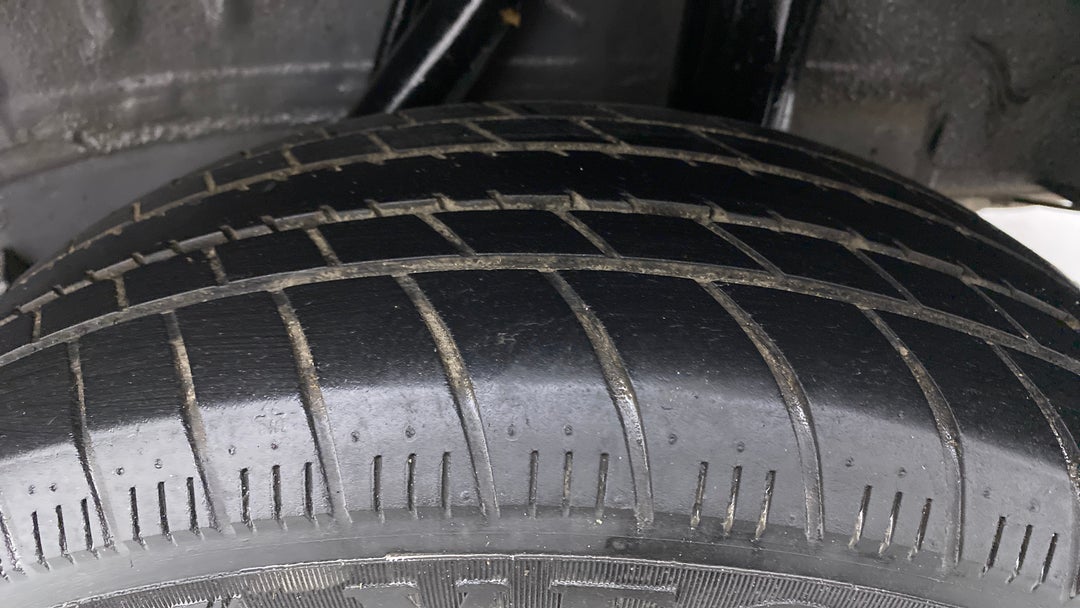 Left Rear Tyre Tread