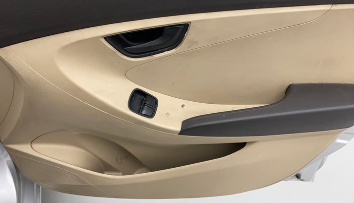 2017 Hyundai Eon ERA PLUS (O), Petrol, Manual, 43,351 km, Driver Side Door Panels Control