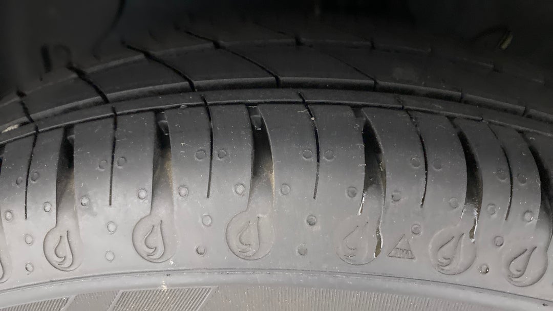 Left Front Tyre Tread