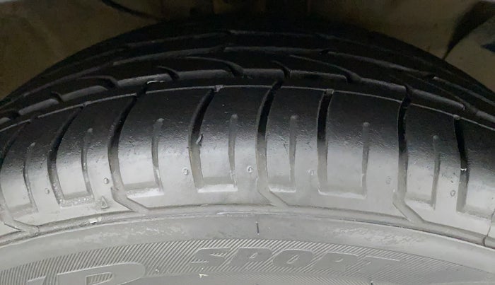 2019 Hyundai Creta SX (O) 1.6 PETROL, Petrol, Manual, 26,957 km, Right Front Tyre Tread