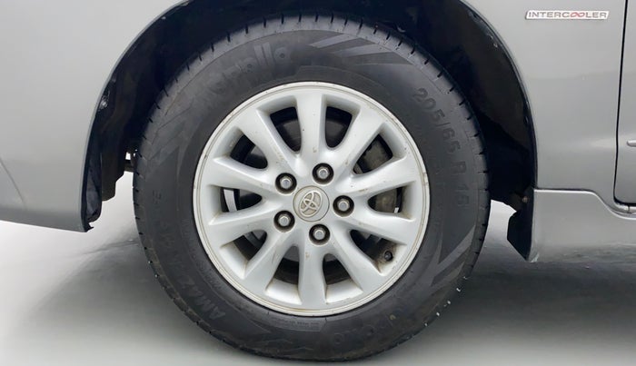 2014 Toyota Innova 2.5 VX 8 STR BS IV, Diesel, Manual, 93,788 km, Left Front Wheel