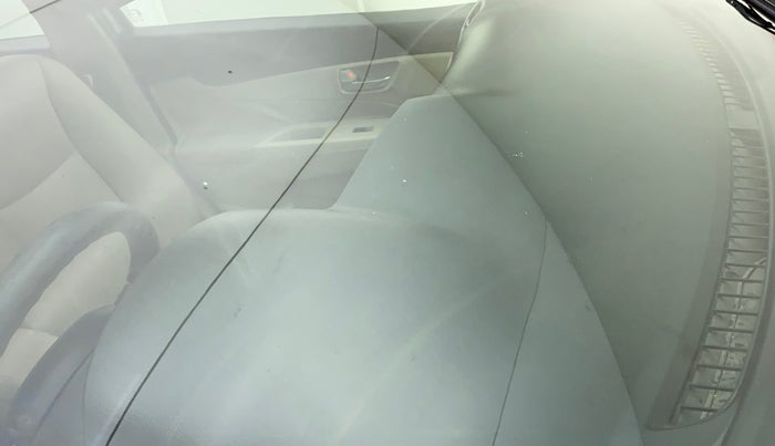 2014 Maruti Ciaz ZXI, Petrol, Manual, 71,324 km, Front windshield - Minor spot on windshield