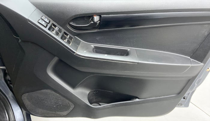2017 ISUZU D-MAX S-CAB 2.5 TD, Diesel, Manual, 40,664 km, Driver Side Door Panels Control