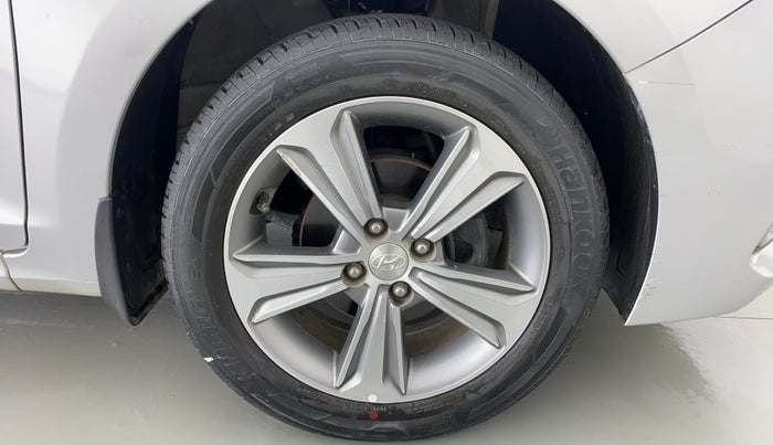 2017 Hyundai Verna 1.6 SX VTVT, Petrol, Manual, 13,258 km, Right Front Wheel