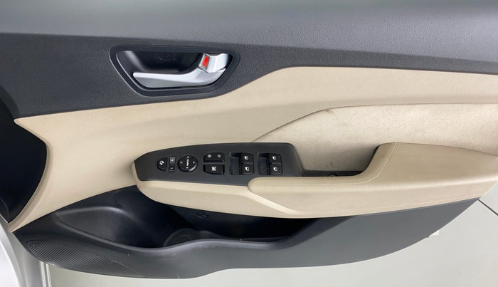 2017 Hyundai Verna 1.6 SX VTVT, Petrol, Manual, 13,258 km, Driver Side Door Panels Control