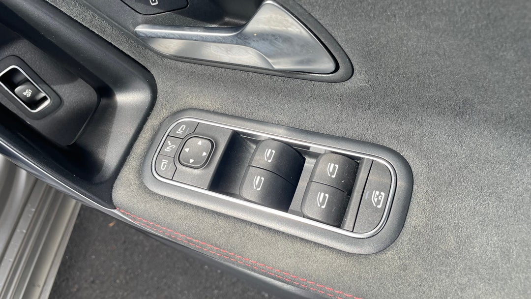 2020 Mercedes-benz A250 A250, Automatic, 47563 km, Drivers Side Door Panel Controls