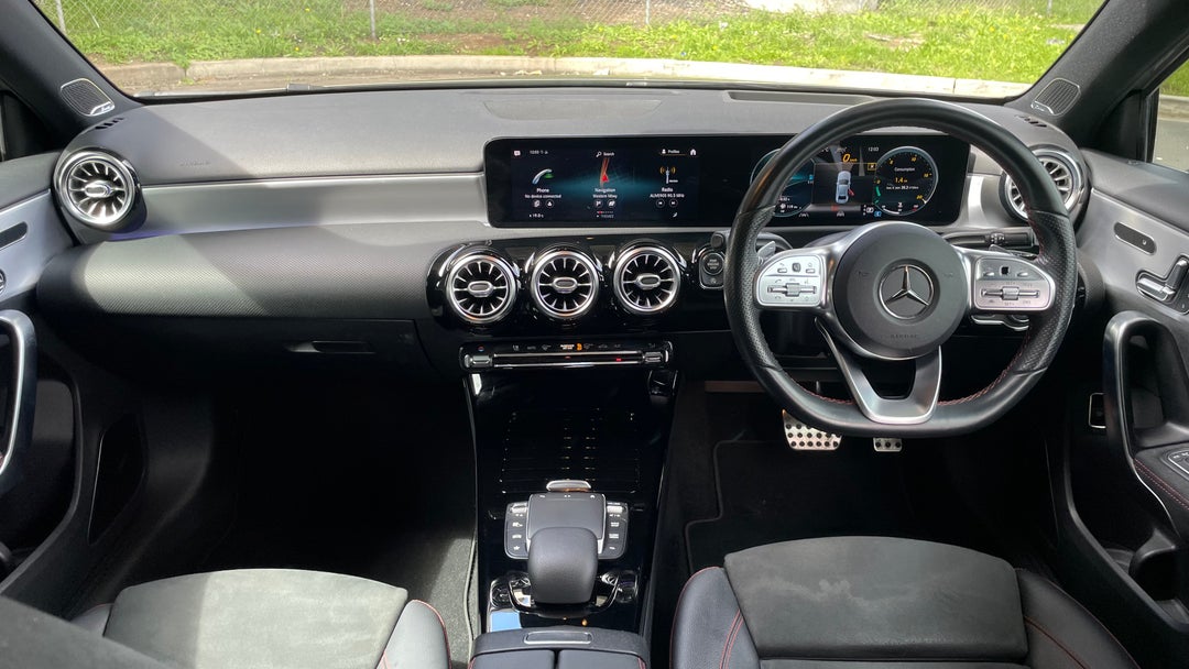2020 Mercedes-benz A250 A250, Automatic, 47563 km, Dashboard View