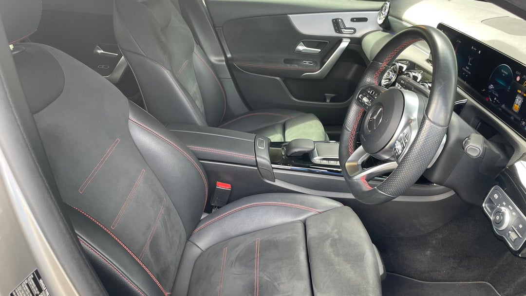 2020 Mercedes-benz A250 A250, Automatic, 47563 km, Right Side Front Door Cabin View