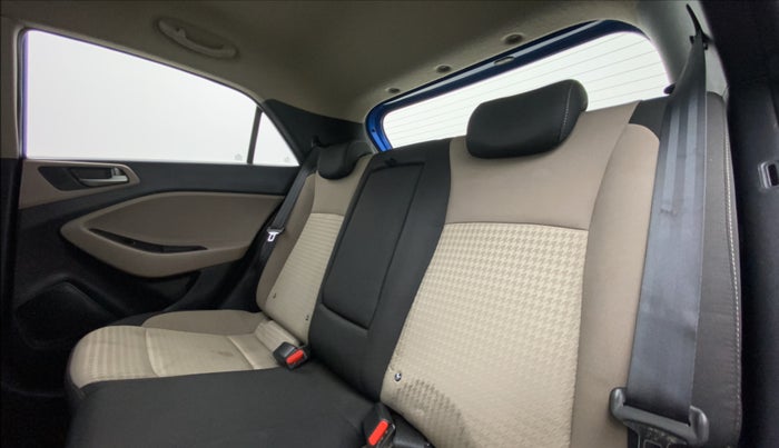 2018 Hyundai Elite i20 ASTA 1.2 (O), Petrol, Manual, 26,218 km, Right Side Rear Door Cabin