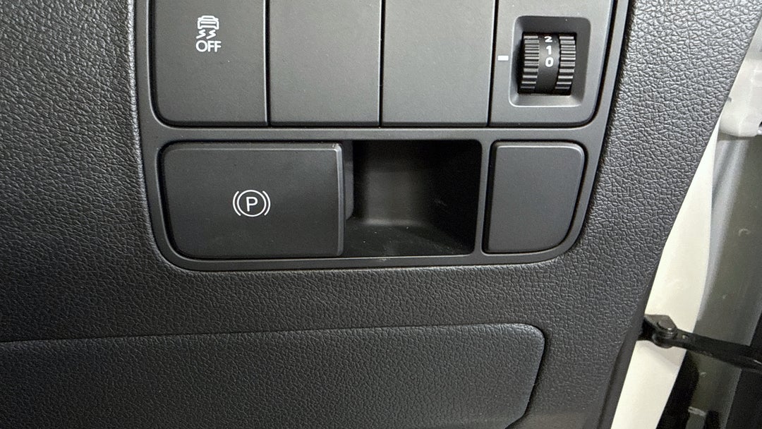 2024 Hyundai Staria ., Automatic, 48958 km, Handbrake