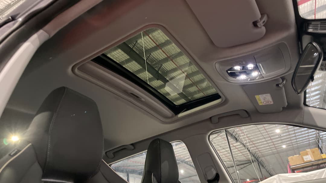 2025 Chery Tiggo 4 Ultimate, Automatic, 9755 km, Interior Sunroof/Moonroof