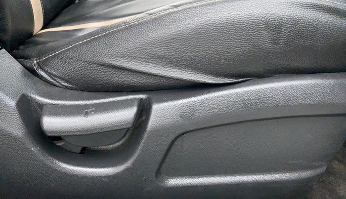 2018 Hyundai Elite i20 Magna Executive 1.2, Petrol, Manual, 9,027 km, Driver Side Adjustment Panel
