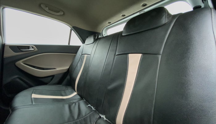 2018 Hyundai Elite i20 Magna Executive 1.2, Petrol, Manual, 9,027 km, Right Side Rear Door Cabin