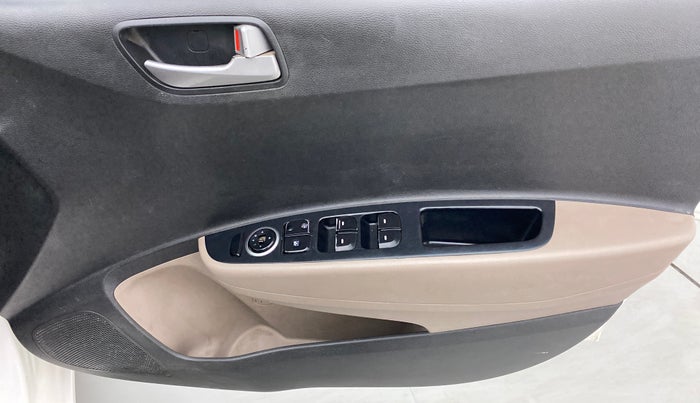 2015 Hyundai Grand i10 SPORTZ 1.2 KAPPA VTVT, Petrol, Manual, 61,079 km, Driver Side Door Panels Control