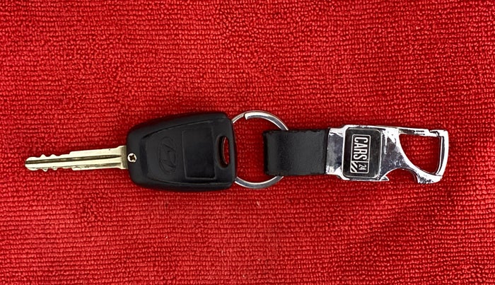 2015 Hyundai Grand i10 SPORTZ 1.2 KAPPA VTVT, Petrol, Manual, 61,079 km, Key Close Up