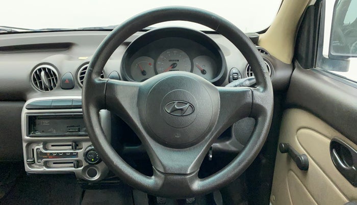 2010 Hyundai Santro Xing GL, Petrol, Manual, 23,502 km, Steering Wheel Close Up