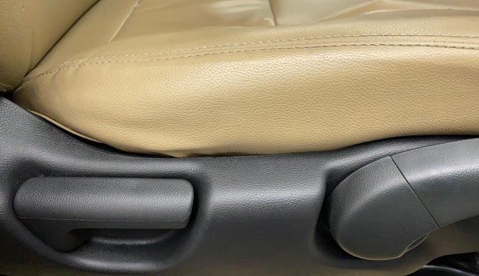 2015 Honda City 1.5L I-VTEC V MT, Petrol, Manual, 1,07,935 km, Driver Side Adjustment Panel