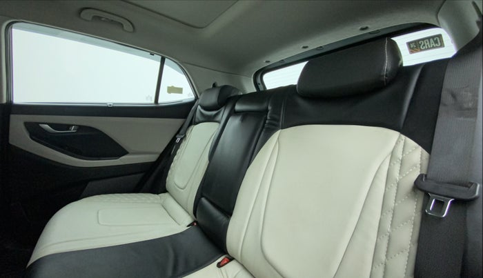 2022 Hyundai Creta SX 1.5 PETROL, Petrol, Manual, 20,864 km, Right Side Rear Door Cabin